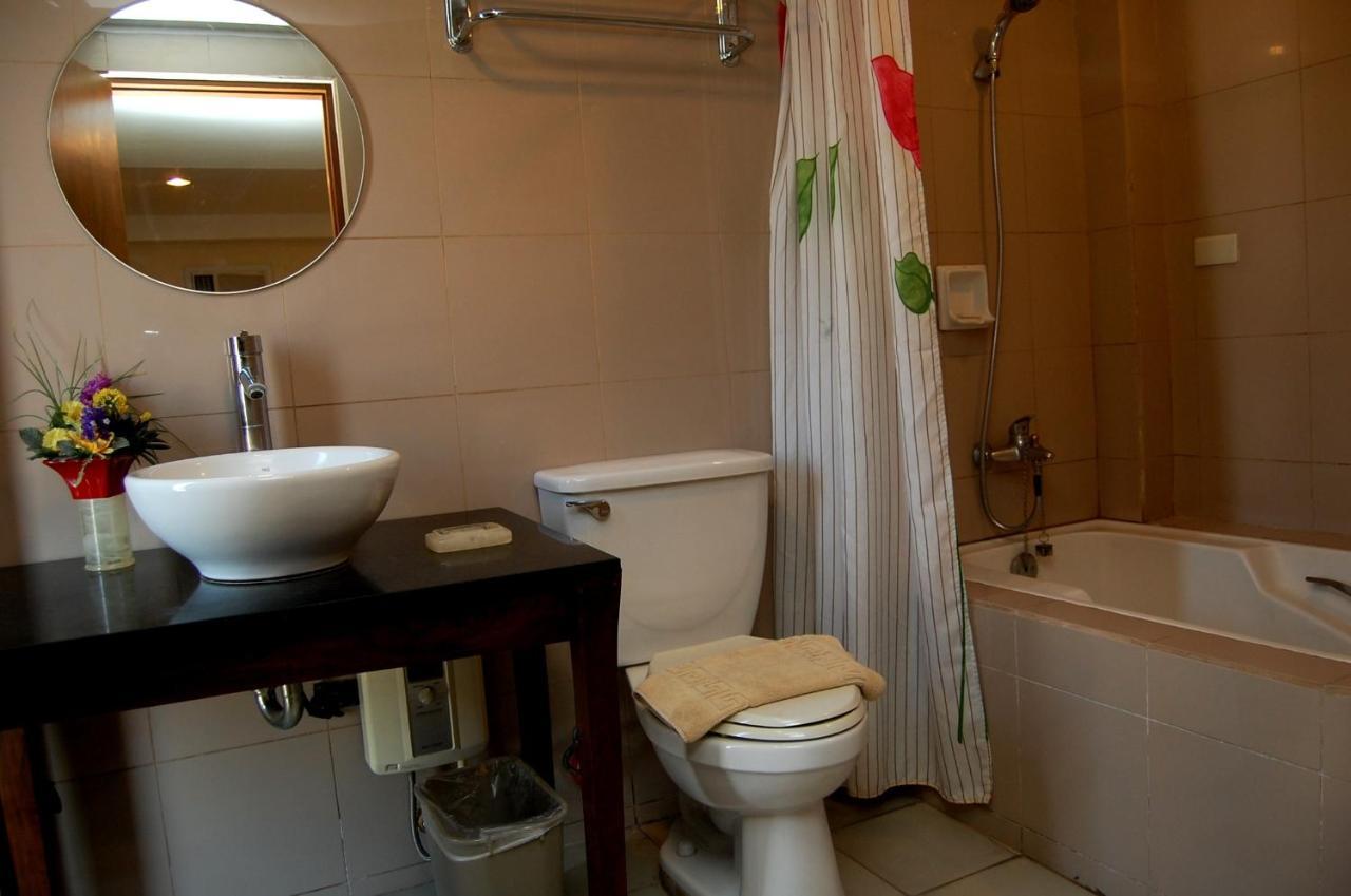 Isabel Suites Laoag Camera foto